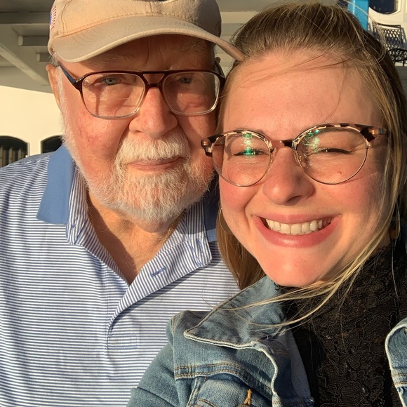 Meet your Posher, Hillary - Picture 5 of 6